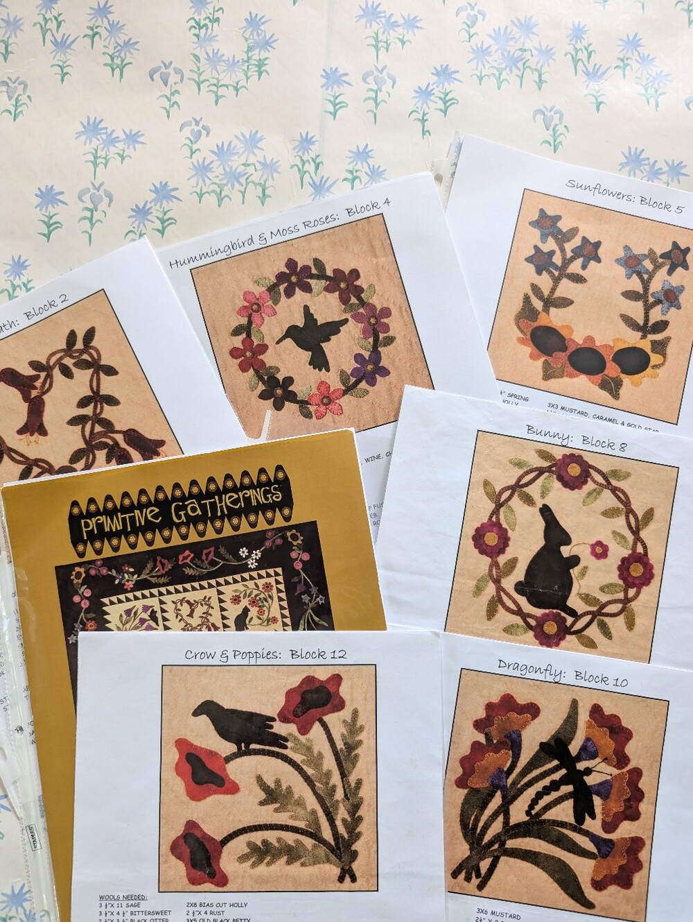 Primitive Gatherings Folk Art Album Applique Block Quilt Patterns NEW Farmhouse - Picture 4 of 5